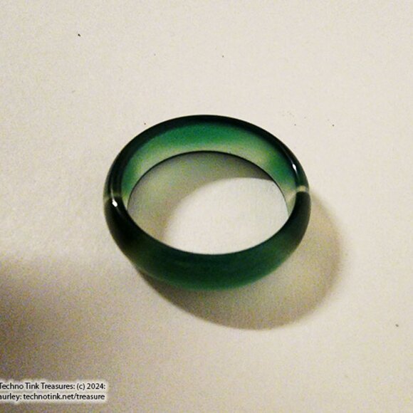 Green Stone Ring - Picture 7 of 10